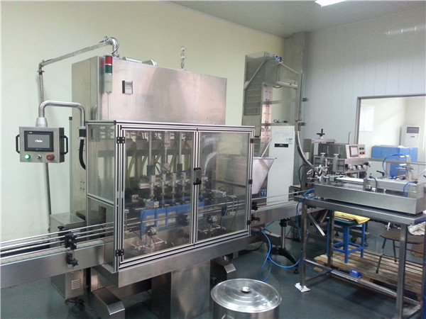 ម៉ាស៊ីនចាក់ប្រេងម៉ាស៊ីនដោយស្វ័យប្រវត្តិមានក្បាល ៦